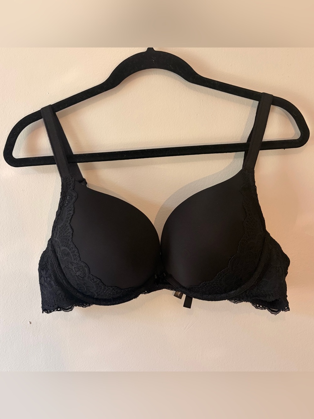 Everyday Smooth Lace-Trim Bra in Black - Women's Intimates 40B